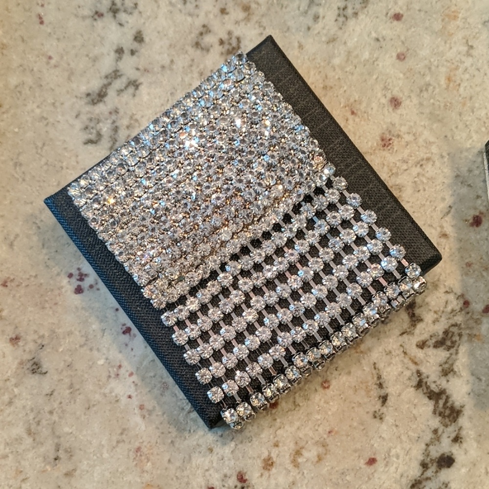 Elegant Silver Rhinestone brooch